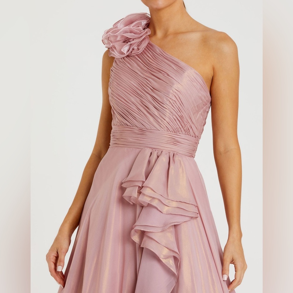 Mac Duggal Pink Iridescent One Shoulder Rosette Ball Gown Pink Rose Gold Size 12 - Picture 3 of 12